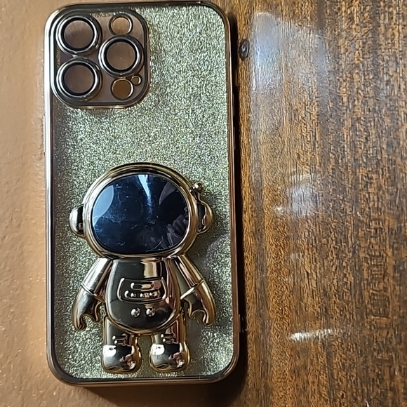 NEW!14promax Gold Glitter Phone Case with Fold Out Space Man Stand!! - Picture 9 of 9